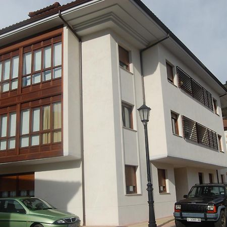 Apartamentos Arha Потес Екстериор снимка