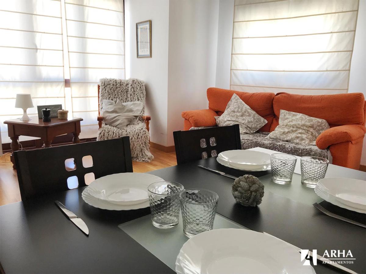 Apartamentos Arha Потес Екстериор снимка