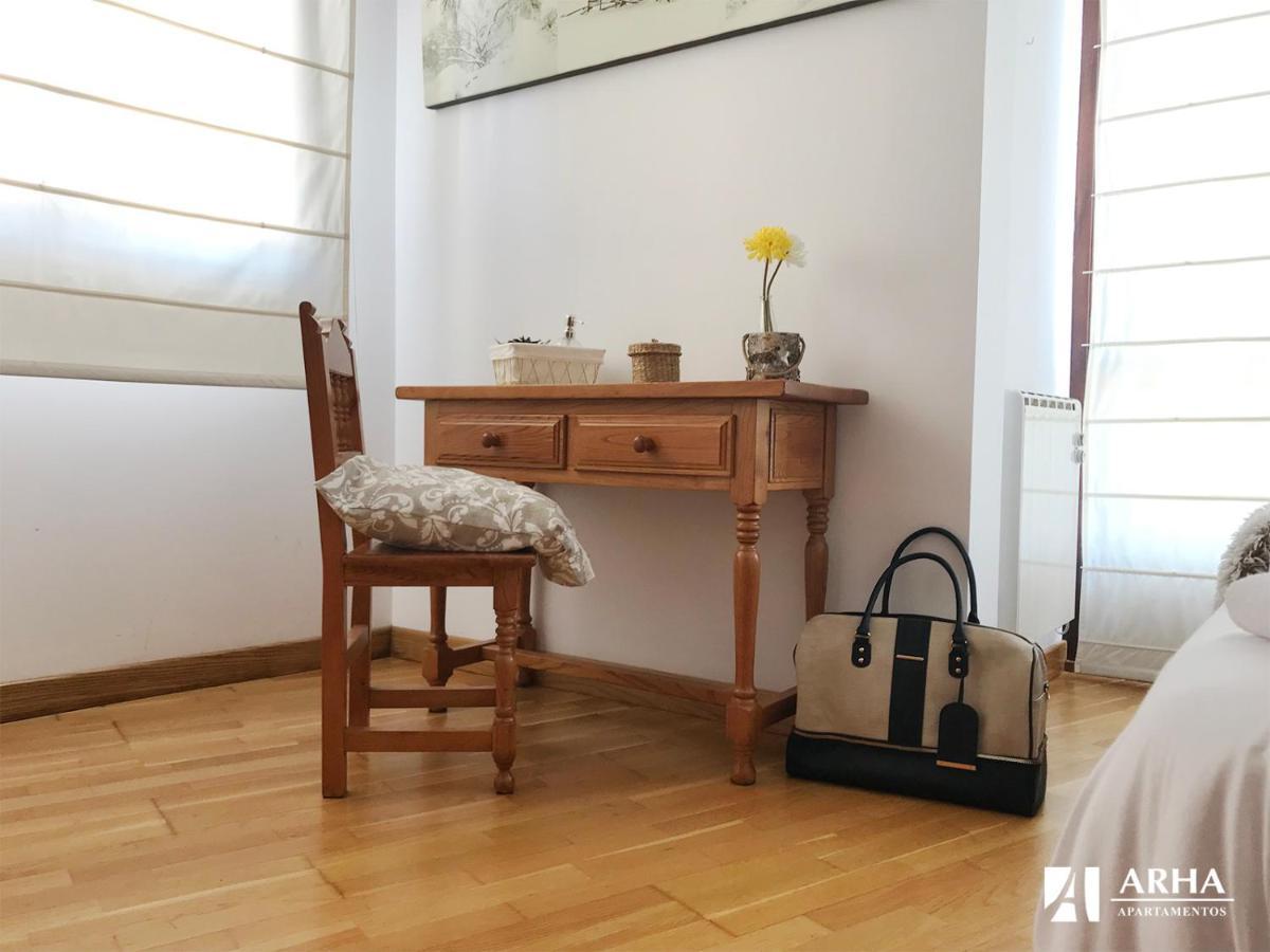 Apartamentos Arha Потес Екстериор снимка